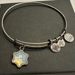 Alex and Ani Sparkle Snowflake Charm Expandable Bracelet